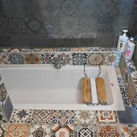 Greg's Cozy Apartment, Up To 4 Guests In Kalamaria * Saloniki