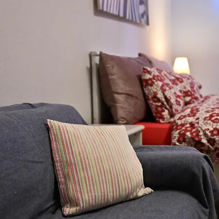 Greg's Cozy Apartment, Up To 4 Guests In Kalamaria