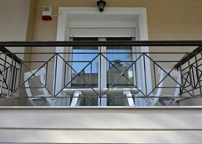 Greg's Cozy Apartment, Up To 4 Guests In Kalamaria *
