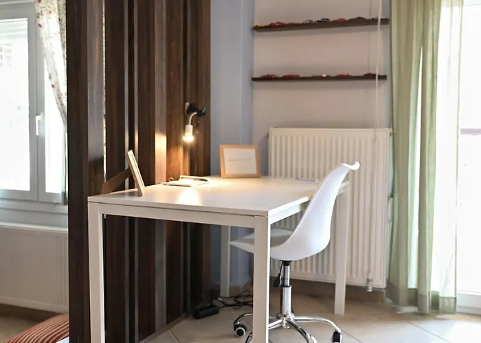 Apartament Greg's Cozy Apartment, Up To 4 Guests In Kalamaria Salonic