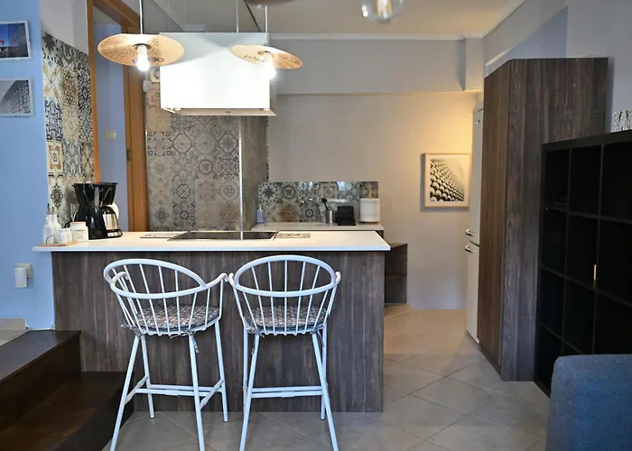 Greg's Cozy Apartment, Up To 4 Guests In Kalamaria *