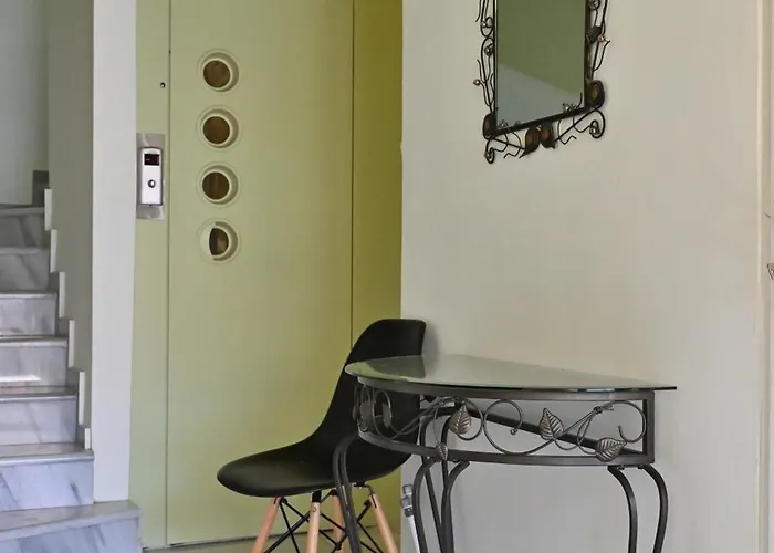 Greg's Cozy Apartment, Up To 4 Guests In Kalamaria